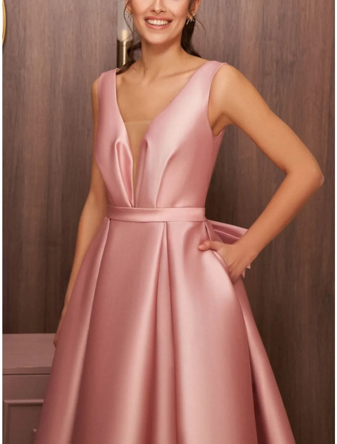 A-Line Cocktail Dresses Elegant Dress Wedding Wedding Guest Asymmetrical Sleeveless V Neck Satin with Bow(s) Pleats